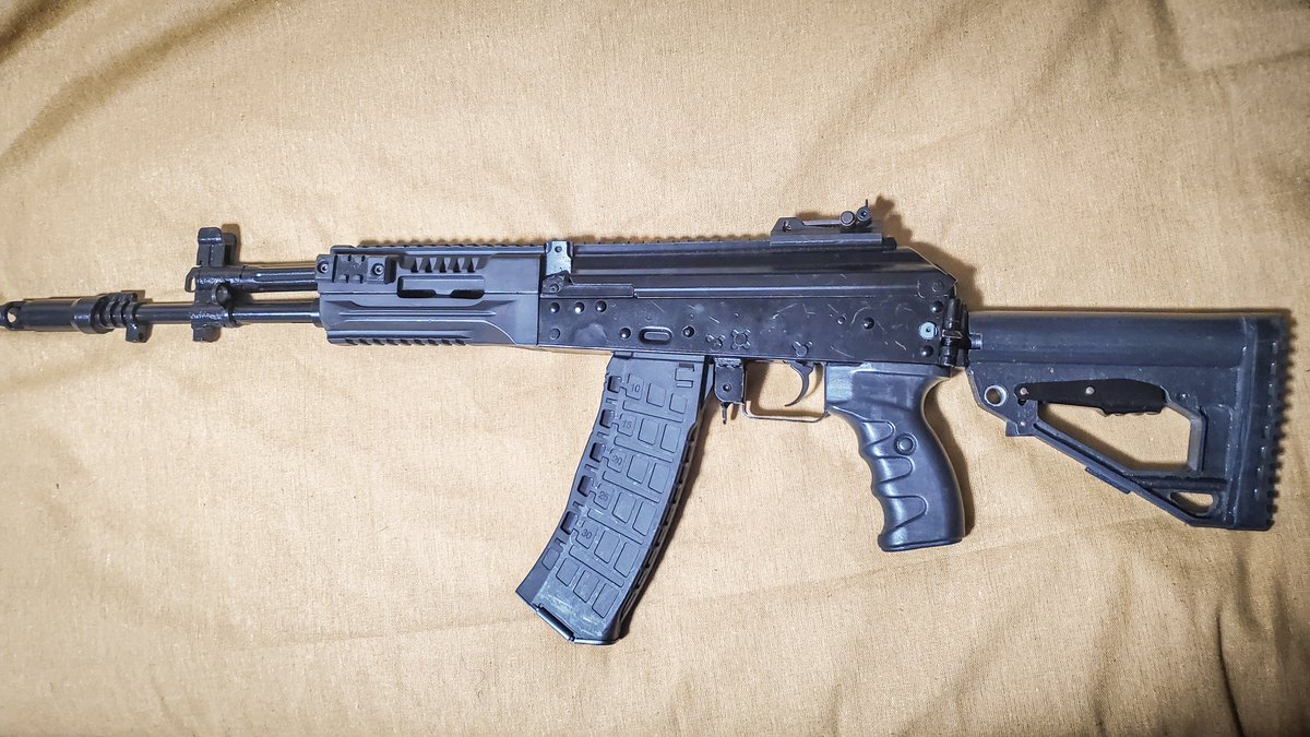sinano_T's tweet photo. NPO製AK-12
35000円(送別)

97のベーシックカスタムモデルで、ゲートでもマルイ製と遜色なく使用できました。
元箱(状態はよくないのでおまけ程度に)もあります。
貴重なNPO製です。

今週日曜日までに振り込める方は30000円に値下げします。
#ミリタリー物販 https://t.co/VsHffTFYON