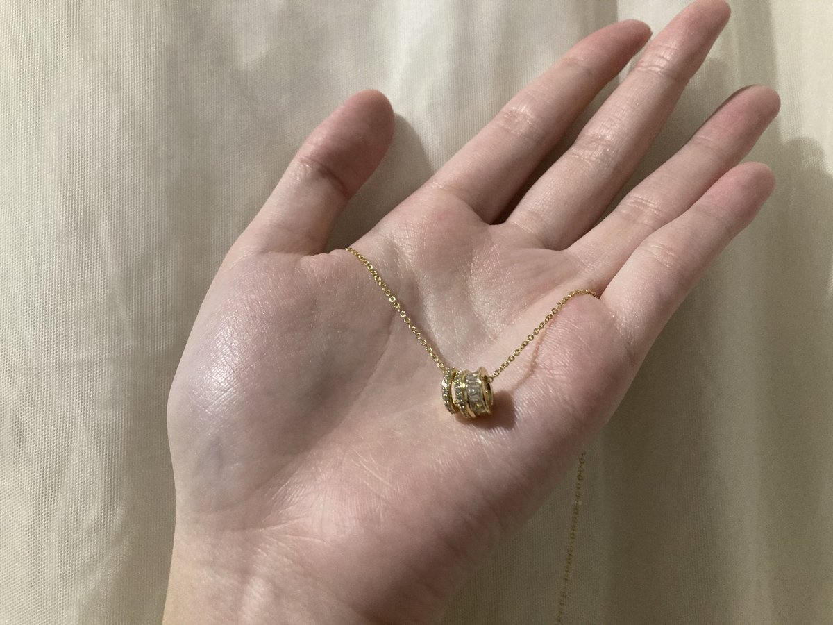 hellosunshinecq's tweet photo. ส่งต่อ socrush.bkk 
รุ่น TWINKIE necklace สี gold ˚⁎⁺˳✧༚
สภาพนางฟ้าแทบไม่ได้ใส่ กันน้ำ ไม่ลอกไม่ดำไม่หมอง

250 รส. https://t.co/YUhGGPcbAY