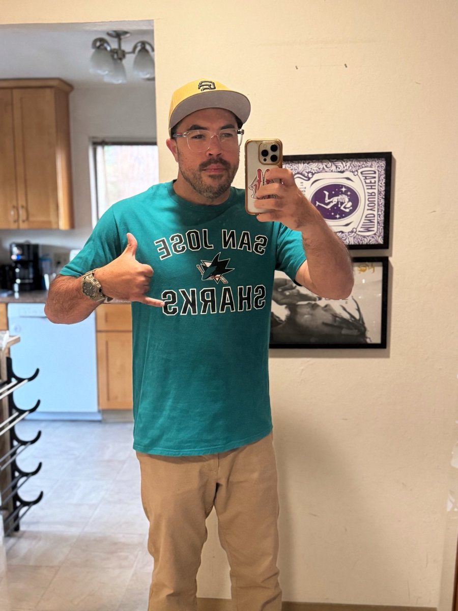 J_Quizzy's tweet photo. Victory Monday Vibes #SJSharks https://t.co/FOxfNmL2ZK