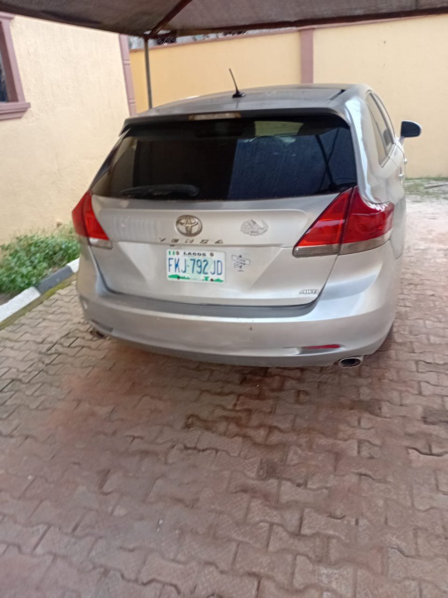 hillsdavid04's tweet photo. DISTRESS 📍🔥🚗

Clean and well used registered 2011 
Toyota Venza 
V6 engine
Pano roof 
thumbstart buy and drive, 
nothing to fix
 
N7.3m settle 200k
Location📍ABORU IPAJA

#distresssales https://t.co/K9vWsSGme4