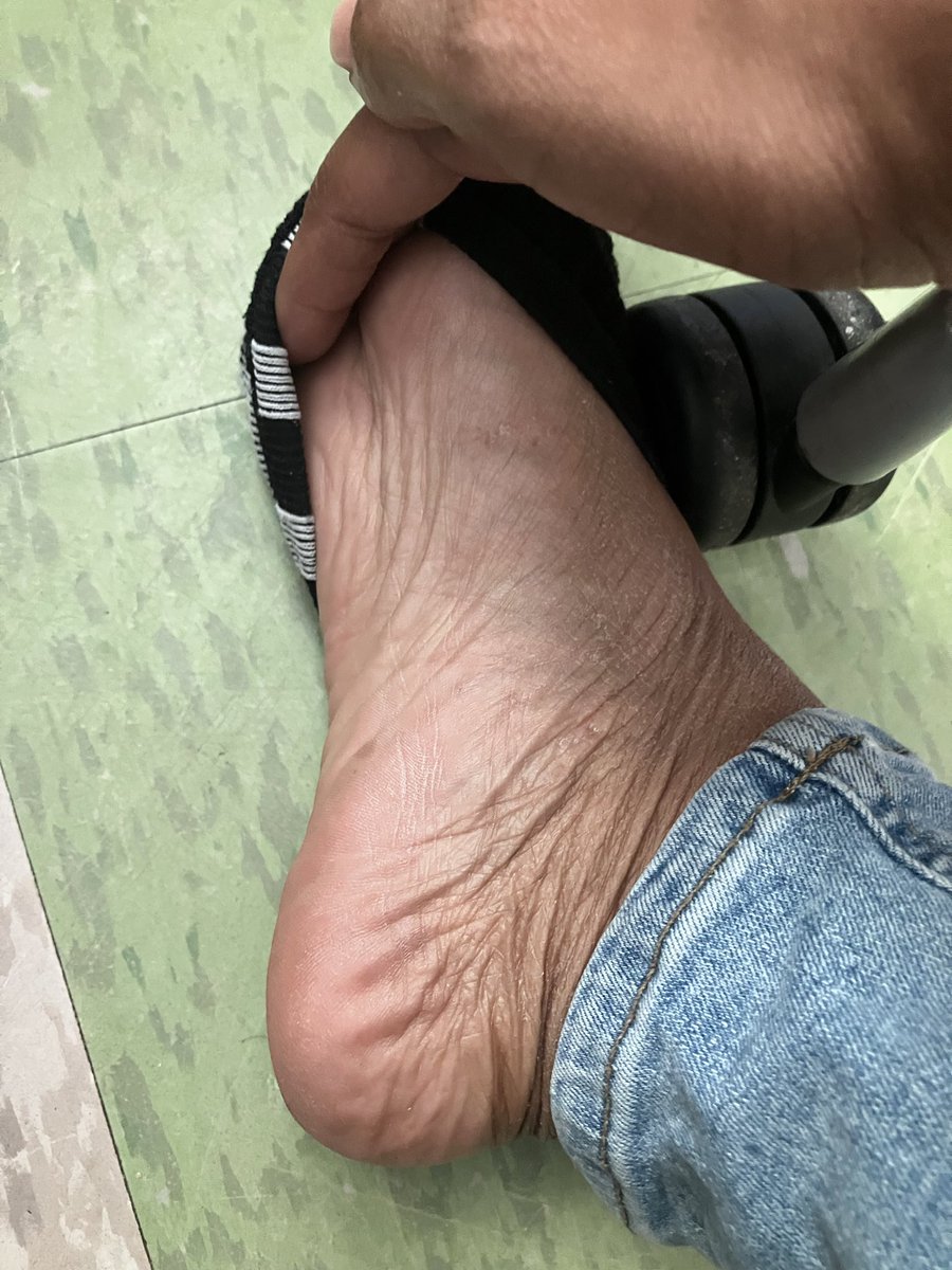 queenaneesa37's tweet photo. Dirty socks and dirty shoes I can’t wait to make you smell, be a good boy and take a big whiff https://t.co/74ZSIUjX40