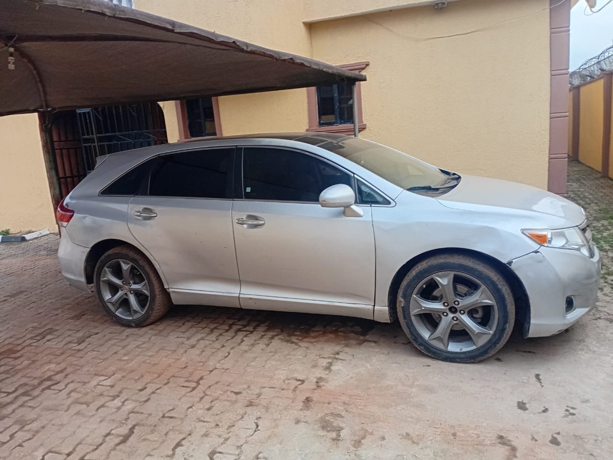 hillsdavid04's tweet photo. DISTRESS 📍🔥🚗

Clean and well used registered 2011 
Toyota Venza 
V6 engine
Pano roof 
thumbstart buy and drive, 
nothing to fix
 
N7.3m settle 200k
Location📍ABORU IPAJA

#distresssales https://t.co/K9vWsSGme4