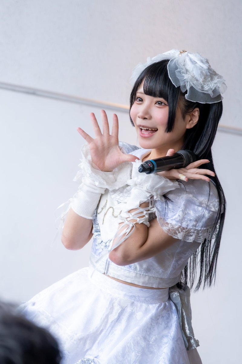 takupa48's tweet photo. りっかちゃん❣
晴れた表情でかわいい‼😊
2026.10.4 アルイテイコウ
#Ninechocolates
#羽夢りっか
#ないんちゃん https://t.co/MS04sP8SIc