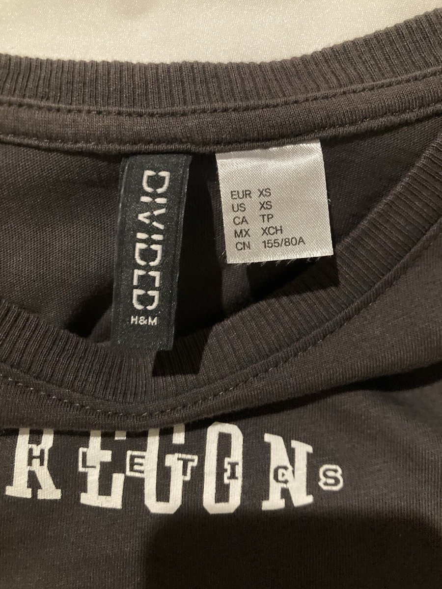 hellosunshinecq's tweet photo. ครอบ h&amp;m 100รส https://t.co/0DWuEPwfBw