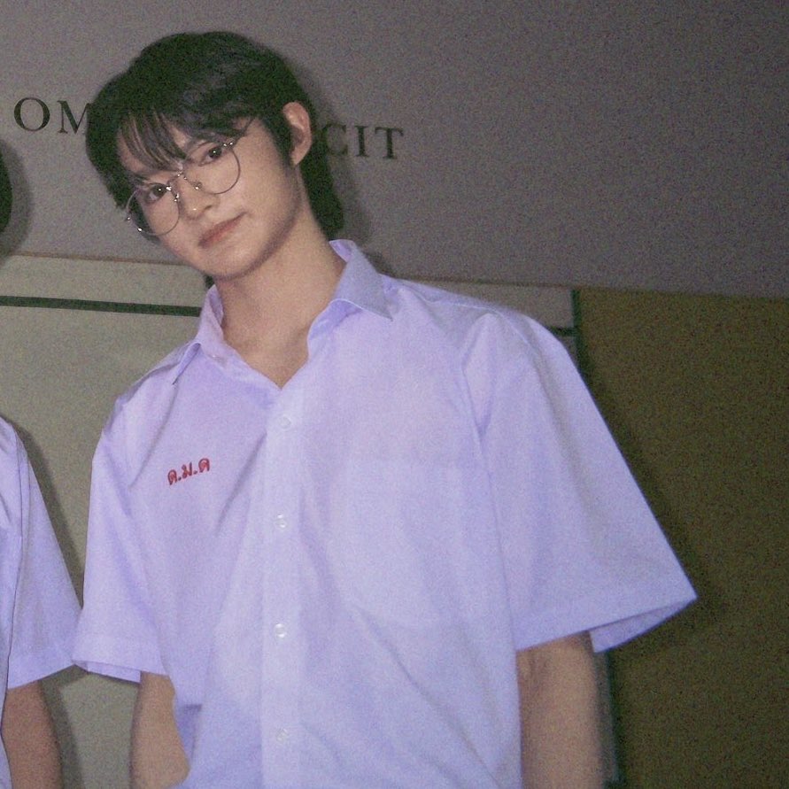 whiskey0105's tweet photo. “แว่นมานี่มา” ( #reeonn )🐯🤓 https://t.co/xYz9gH7V6k
