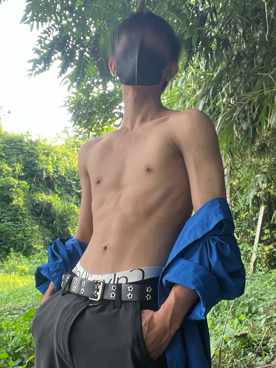 HIRO2006_'s tweet photo. anh thanh niên lại hư rồi, có ai phạt không? https://t.co/HQYtbxMfXb