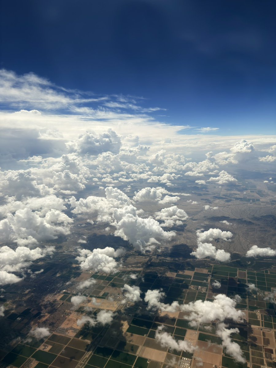 VisuallyStill's tweet photo. @jjmmli Does being in the sky yourself count? 📸😊 https://t.co/YuaFDewNG9