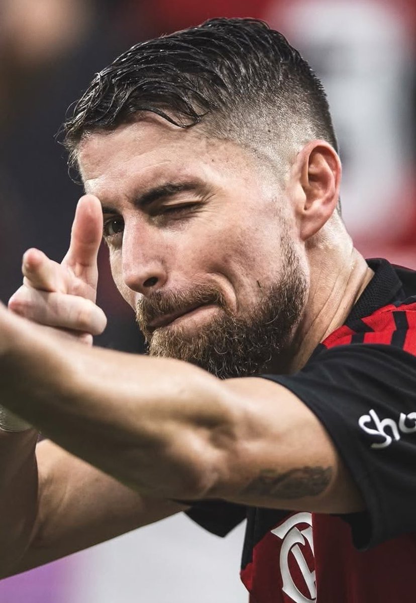 futtmais's tweet photo. Em 2 anos de Flamengo, o Jorginho tem isso aqui:

- Média 91% de acerto no passe.
- Mais de 400 recuperações da bola.
- Media altíssima de chances criadas para um volante. 
- Líder e com uma qualidade técnica diferente. 

Esse cara tinha que ter jogado pelo Brasil! 🇧🇷 https://t.co/Gxpu4JxWdW