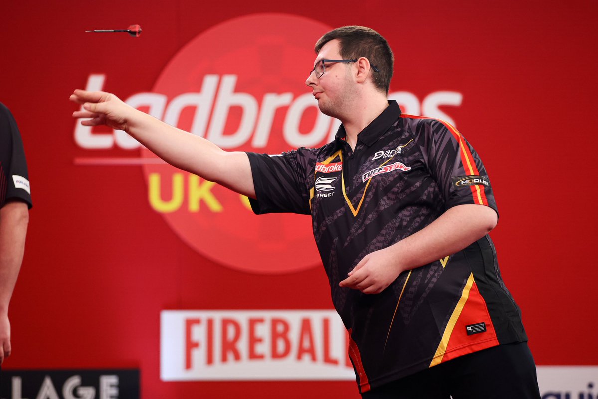 OfficialPDC's tweet photo. We’re down to the last 16 in Wigan with some familiar faces still in the mix. 👀

📋 https://t.co/0VHx7ftHGO https://t.co/198lb5V63v