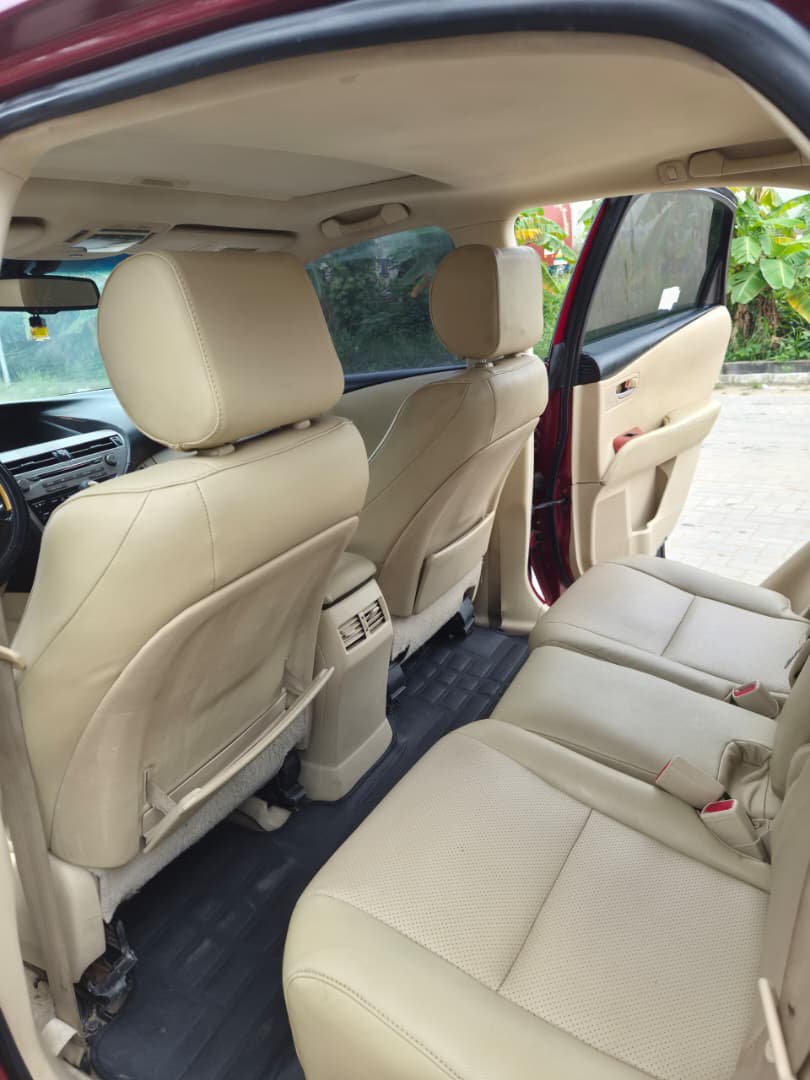 hillsdavid04's tweet photo. Good deal
Registered 
Lexus RX350 
2011 model
Engine and Gear are untampered 
working perfectly 
AC 🥶 

Full option 
mouse control, 
reverse camera

Buy and drive, 
nothing to fix 

Price: 12m
Ago palace Lagos https://t.co/xPwP9tZ327