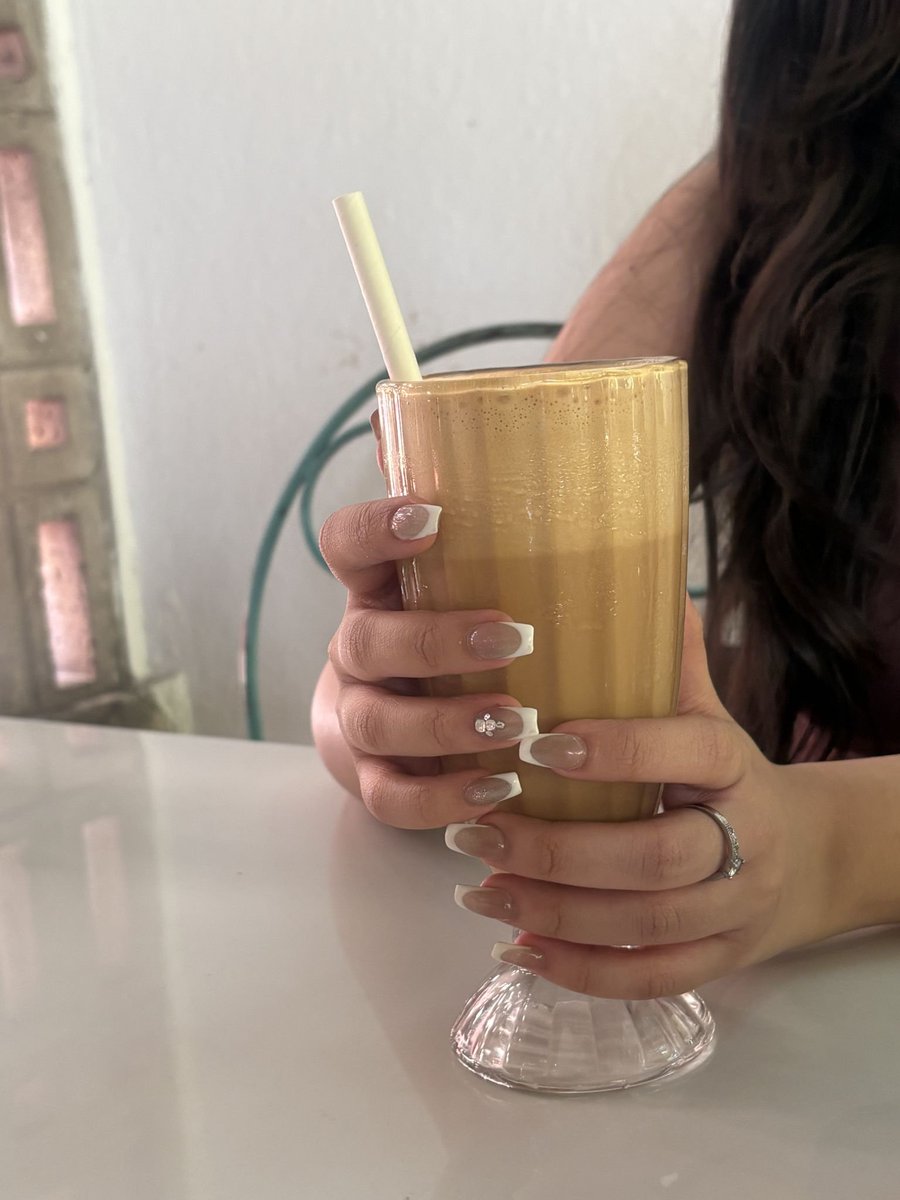 trishaatrishaiq's tweet photo. coffee w nails done https://t.co/LYz3JPcI6b