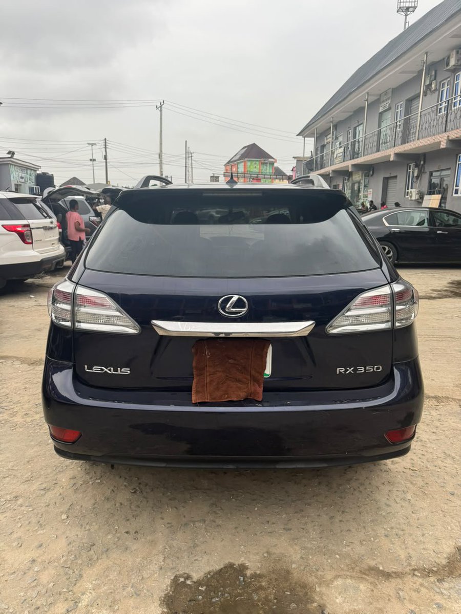 hillsdavid04's tweet photo. Distress deal 🔥🔥

Lexus Rx350 010/11 🇳🇬

Engine 💯
Gear 💯
Buy and drive…
Thumbstart

Price 11.5m  last last 

Settlement 200k 

📍ago palace 

My direct… https://t.co/IpEKK6t0Tf