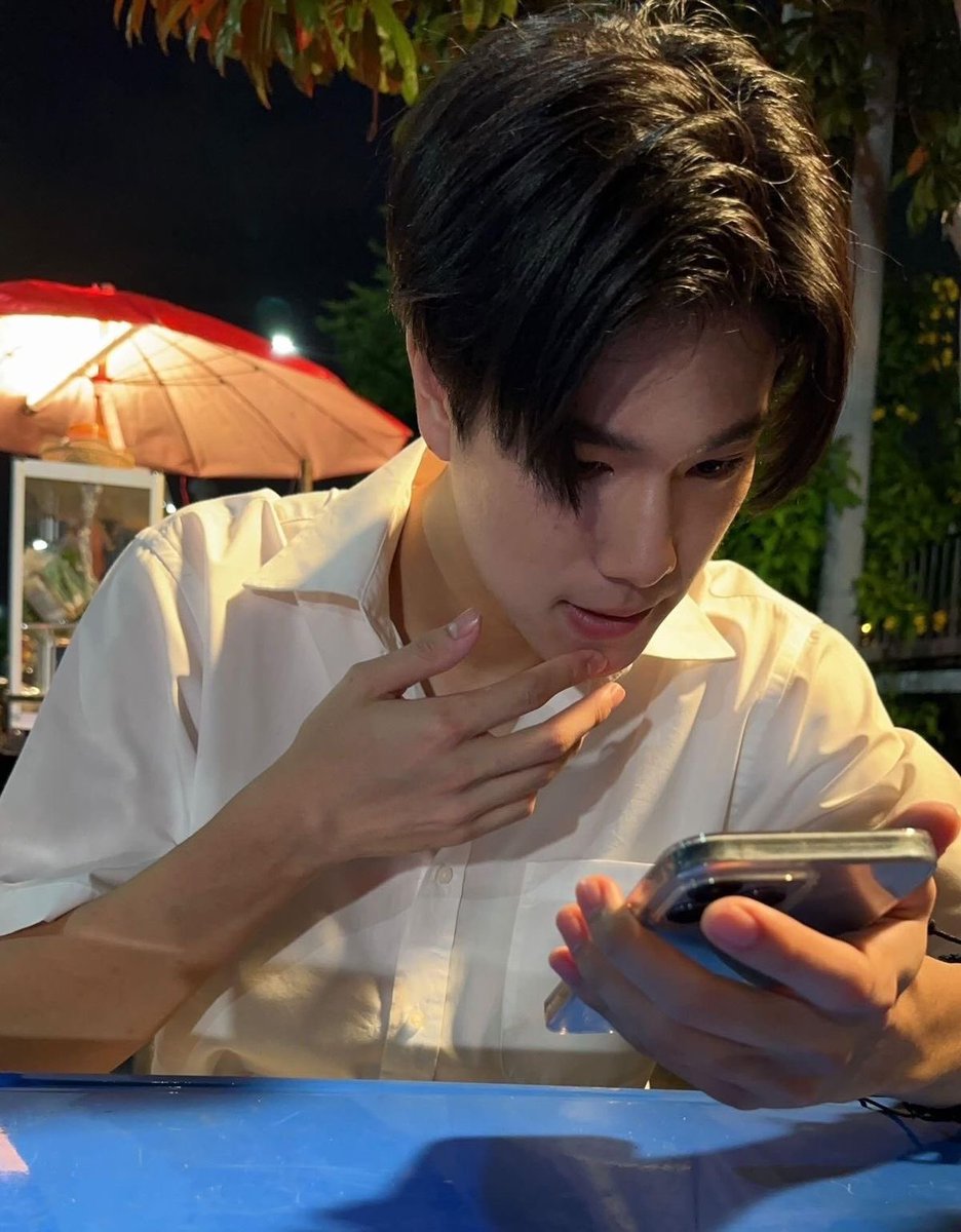 glitteronsunday's tweet photo. ฮือออ โคตรจุ๊บ ไอ้น้าหลบ https://t.co/nMatBB5C6H