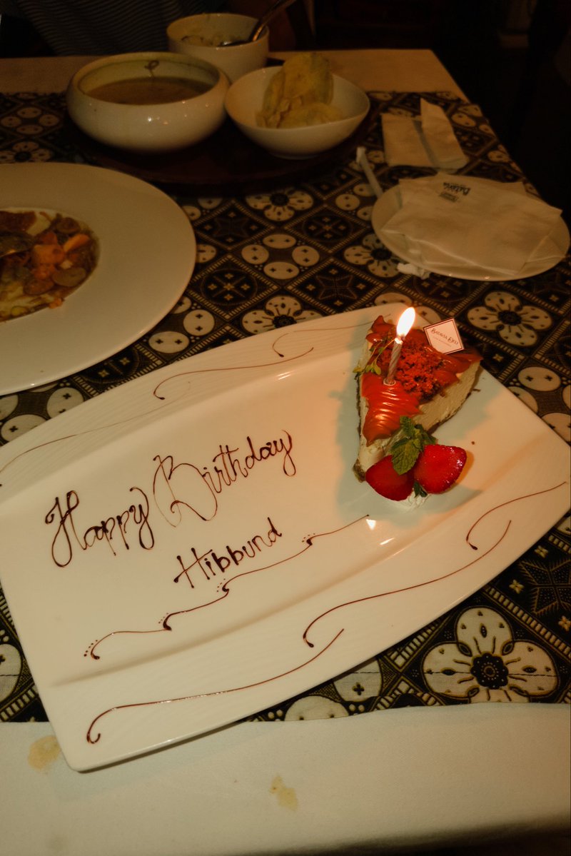 shenvxz's tweet photo. best birthday party ever 🥰🤩 https://t.co/vrx8TWPdEL