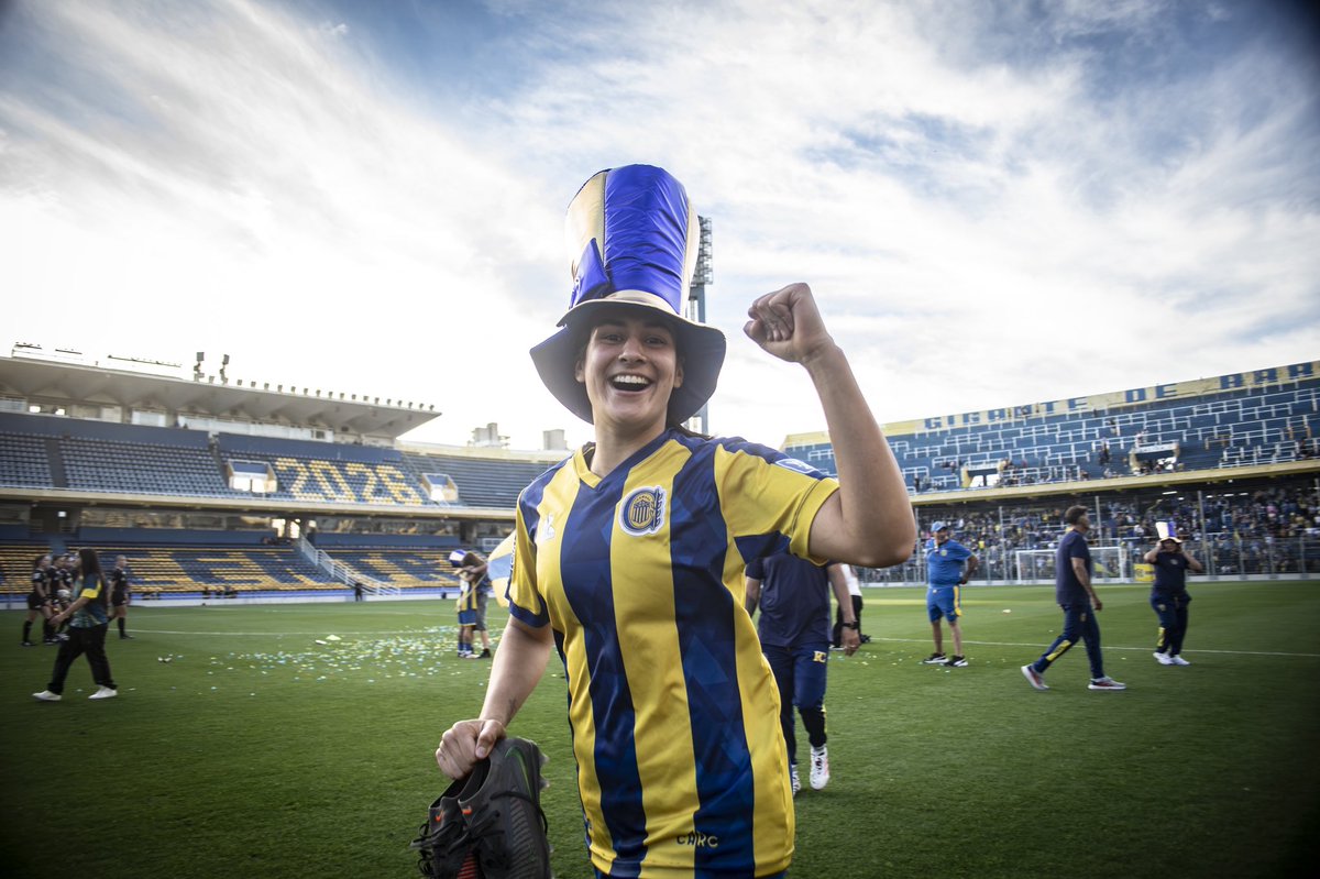 RCentralFem's tweet photo. Lo luchamos, lo trabajamos y lo conseguimos🏆🇺🇦 https://t.co/9ROItDpCD0