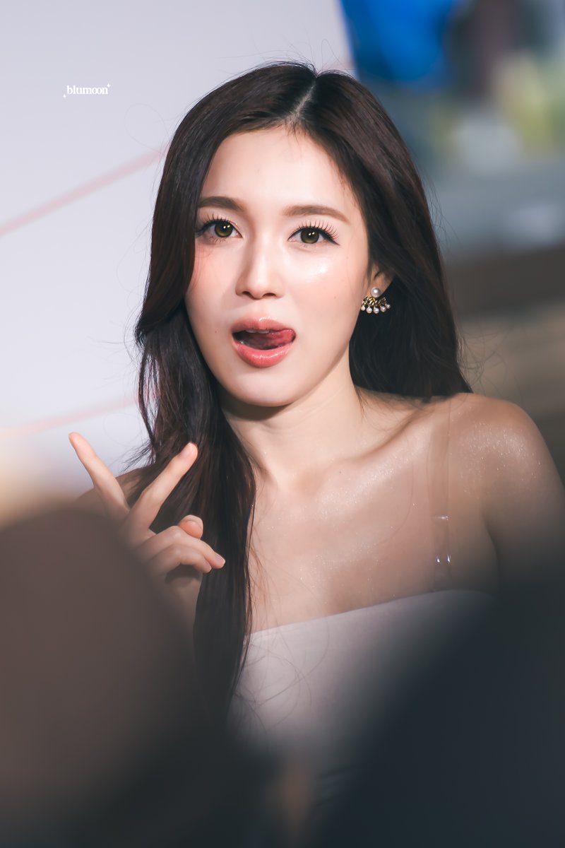 blumoonfoto's tweet photo. princess 💖

MILKLOVE CHARLOTTETILBURY PARAGON #CharlotteTilburyxMilkLove #loverrukk https://t.co/89vK1Icm4c
