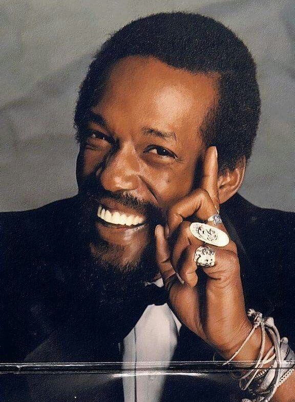 SVG__Collection's tweet photo. Remembering the great Eddie Kendricks, who passed away 34 years ago today. https://t.co/fvKftc2vt0