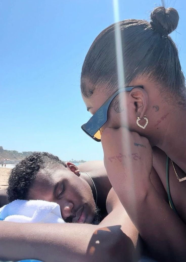 Datsme147's tweet photo. Soo Cute to watch him sleep😩🥹🥰 https://t.co/kB08ILaRGu