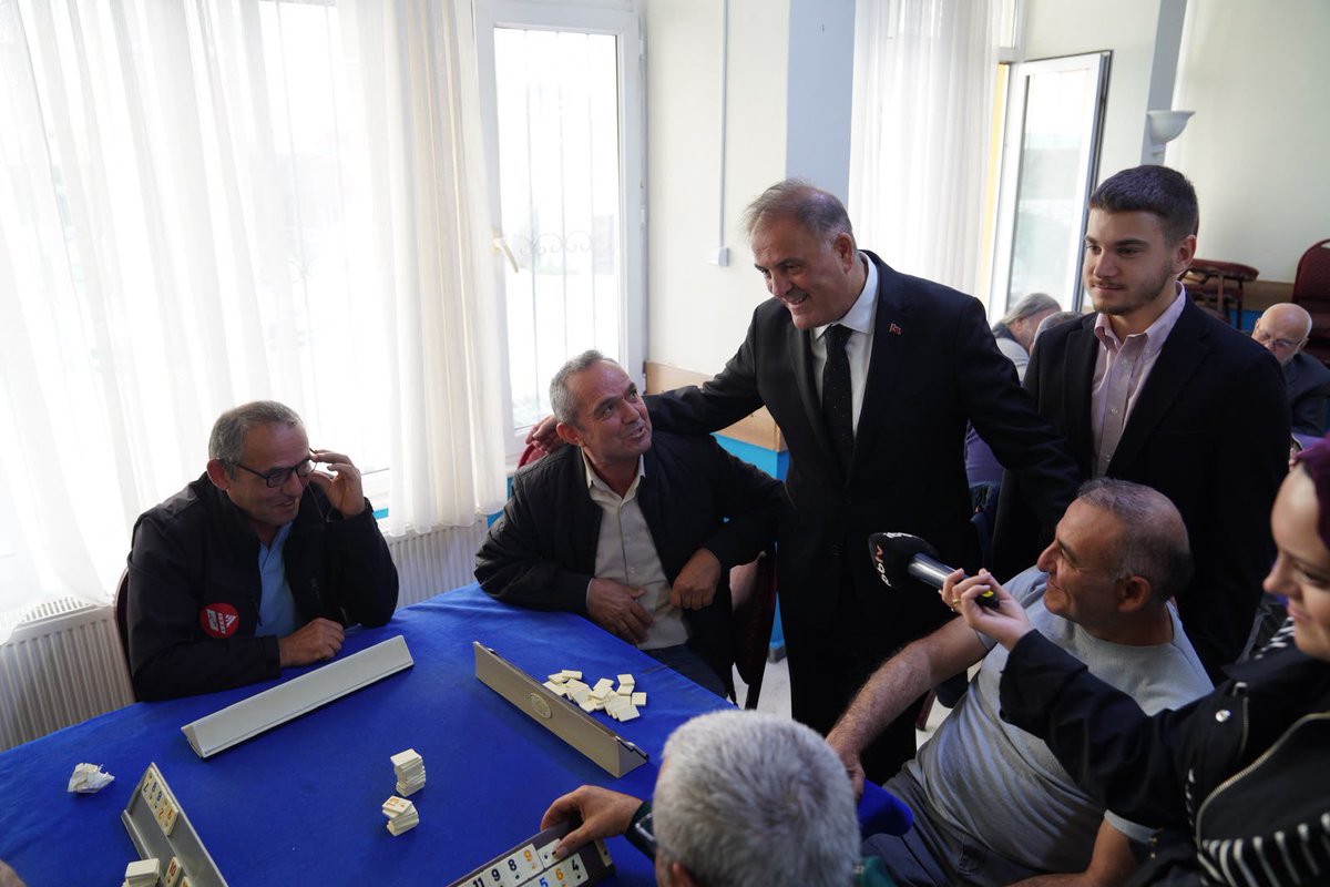 nuriaslan_tr's tweet photo. Çarşıdayız, pazardayız, halkımızın yanındayız.

📍 Pendik https://t.co/uUS5N6U7Qr