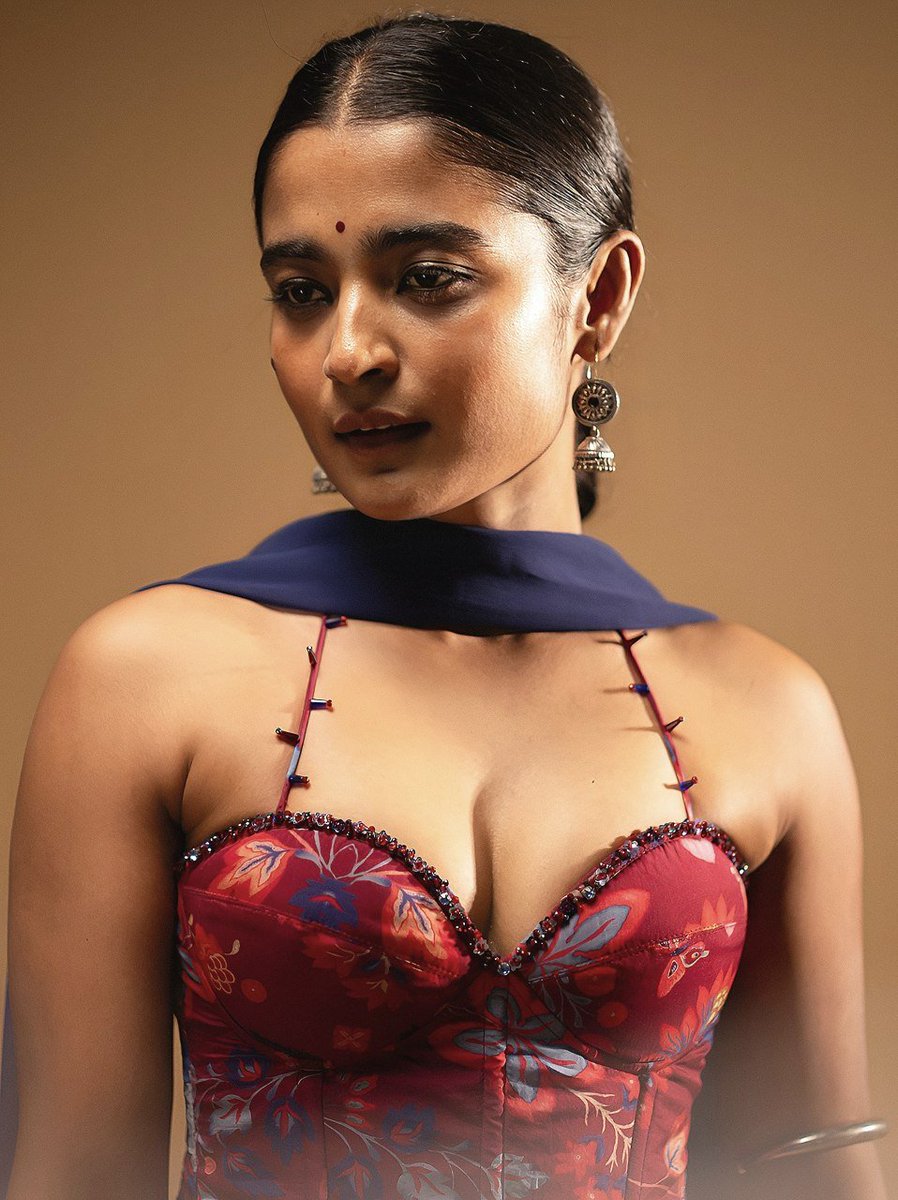 d40545160's tweet photo. Fashion goals 💃👗
#Bollywood #Trending #BollywoodNews #BollywoodUpdates 🔥💥⭐ https://t.co/XX2Q1c4Fuk