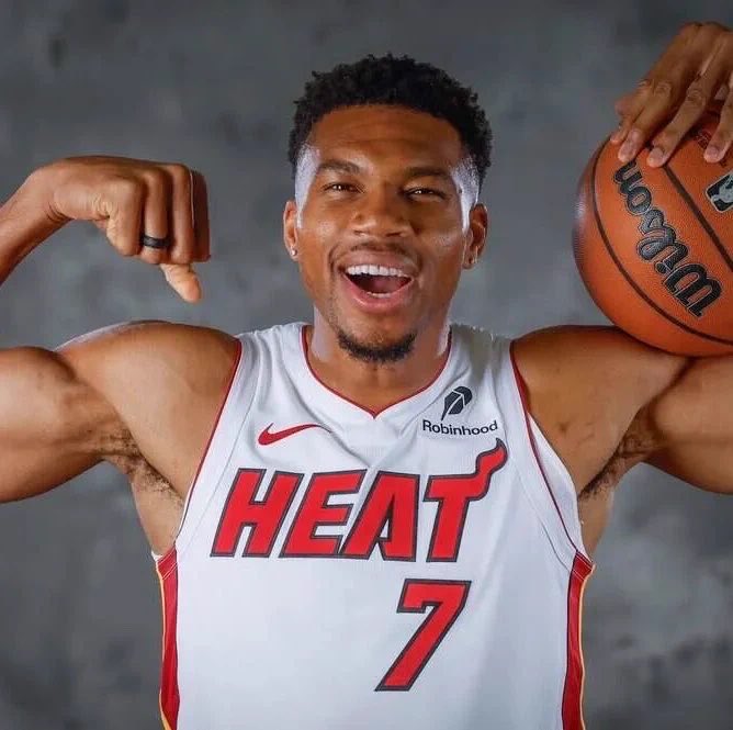 LegionHoops's tweet photo. Giannis says Heat Culture is ‘real’ and is like being ‘alive’ again:

“Yesterday, we had a meeting… There were two Navy SEALs, and they were telling their story, and we were doing push-ups and sh*t. It’s real, and I love every f***ing second of it. I’m not even gonna lie. It gives me goosebumps. It’s almost like being alive again.”

(via @eric_nehm)