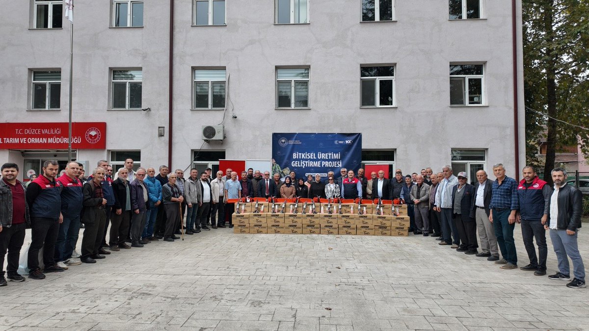duzceiltarim's tweet photo. Fındıkta Verim ve Kalite İçin Ekipman Desteği

https://t.co/ywqGfyKWD0

@ibrahimyumakli @AhmetGumen @ahmtbgc @bekirgizligider @esrauzun https://t.co/BJkp8yLCwk