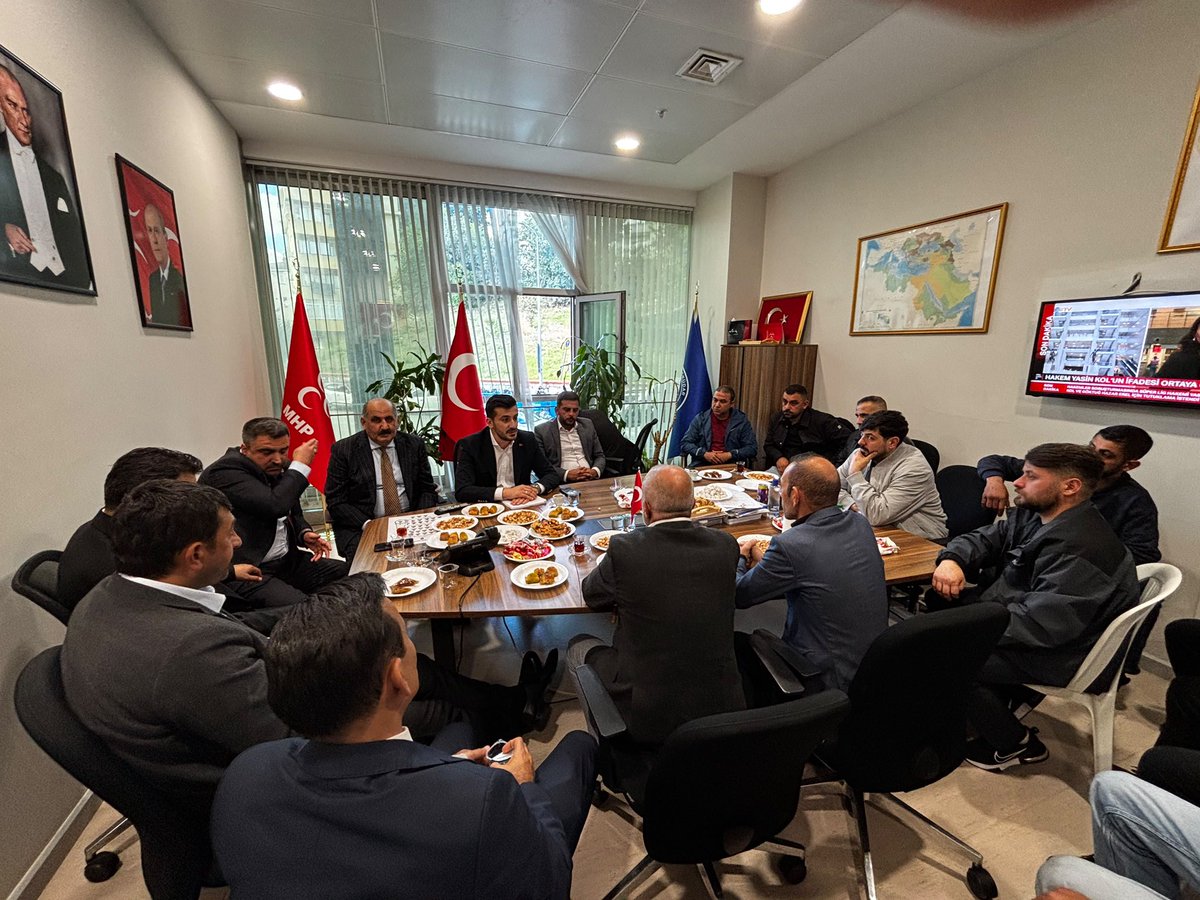 MustafaaGider's tweet photo. Üsküdar Belediyesi MHP Belediye Meclis Grubu toplantımızı gerçekleştirdik. Akabinde ziyaretçilerimizi ağırladık. 

Bu vesileyle meclis üyelerimize çalışmalarında başarılar diliyor, göreve yeni gelen Meclis Üyemiz Sn. Ali Bayat’ı tebrik ediyorum. https://t.co/UntN5U1yf2