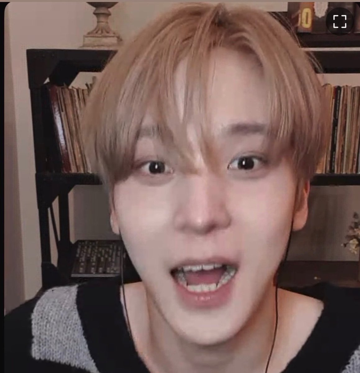 tyudeonggie's tweet photo. he’s exactly the same ｡°(°¯᷄◠¯᷅°)°｡ https://t.co/k4PDl8pcrl