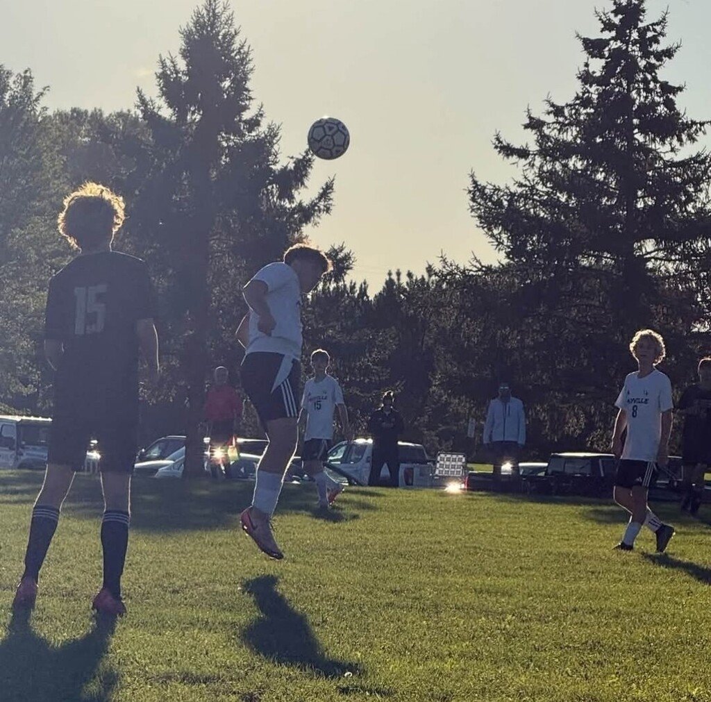 MayvilleSD1's tweet photo. Mayville Wins Against N.E.W. Lutheran (Green Bay)! πββΆοΈ Down by two at the half, the Cardinals really dug deep on the road and pulled off a 3-2 comeback win! βWay to go, Cards! #mayvillecardinals #mayvilleschools #cardinalpride https://t.co/y6VTCiv55c