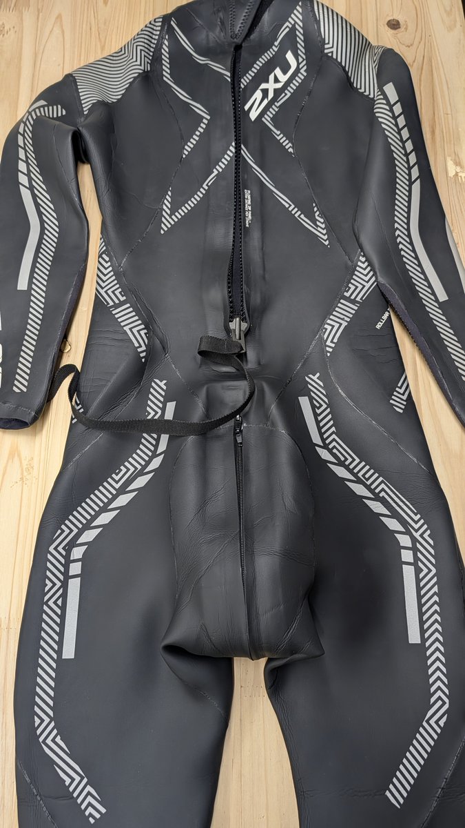 Zipforge's tweet photo. Total compression meets direct access. We fitted this 2XU smoothskin suit with a precision front zipper—fully locked down until you draw the slider.

Upgrade your gear at ZIPFORGE.

#wetsuit #neoprene #2xu #gear #zipforge https://t.co/SRgwRlE22Q
