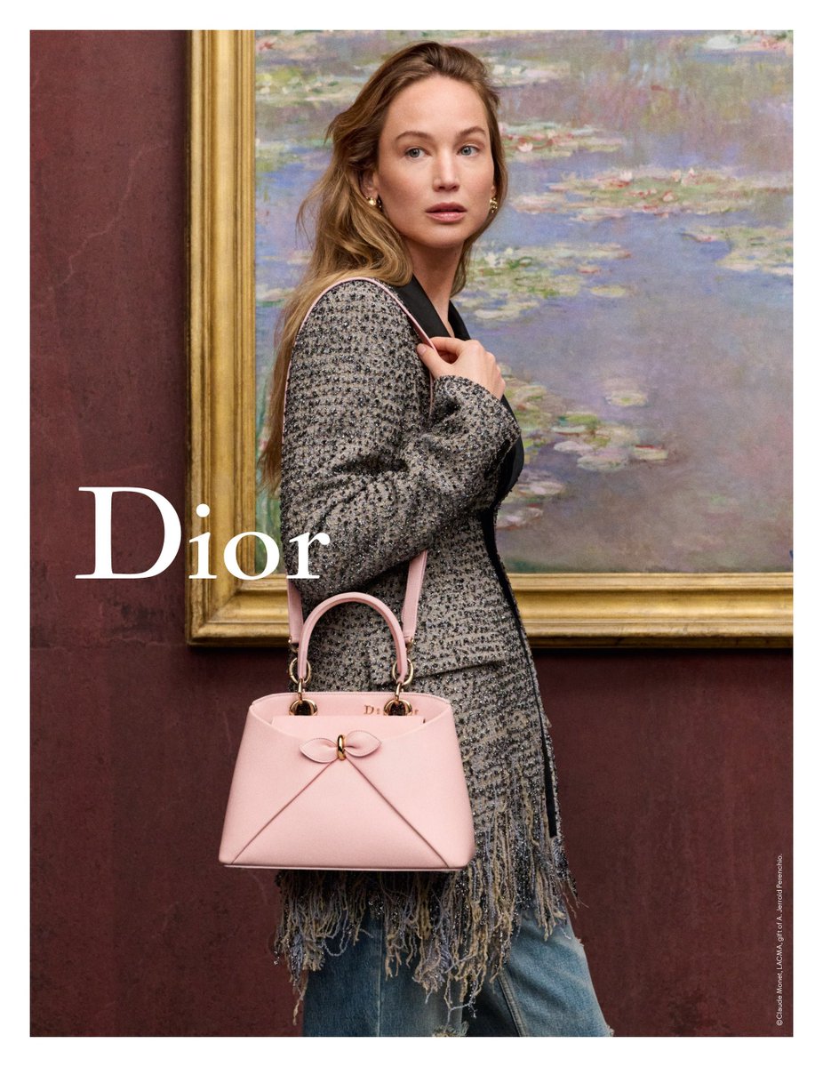 CommunityJen's tweet photo. Jennifer Lawrence for DIOR Cruise (feat. Taylor Russell and Greta Lee) https://t.co/DiM63mdddM