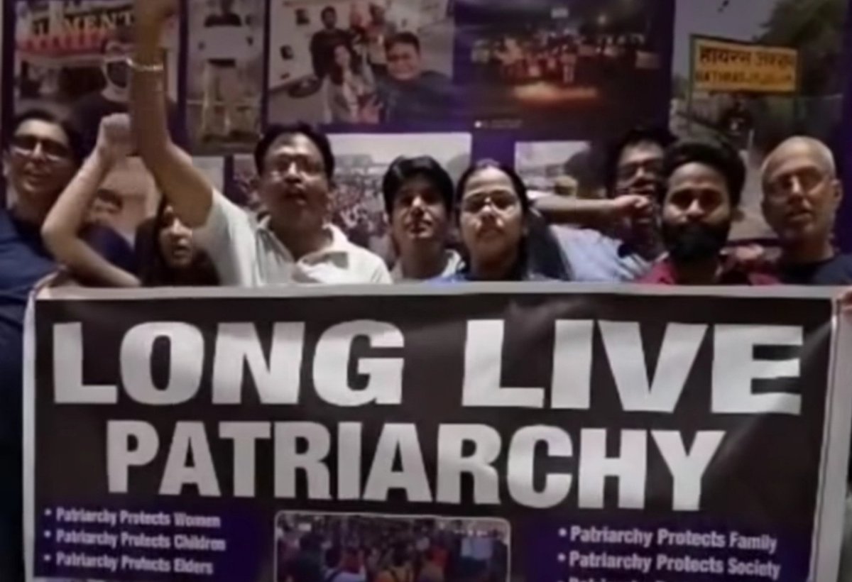 oceanandlace's tweet photo. FIRST IN MY BLOODLINE TO SEE A PROTEST TO PROTECT PATRIARCHY https://t.co/67KsGgCE1e