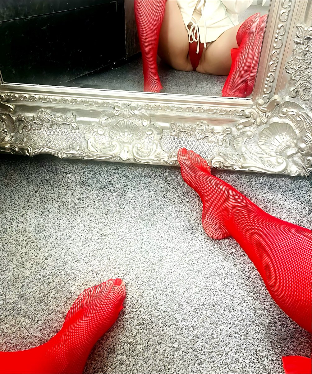 archqueen1992's tweet photo. #feet #stockings #feetporn #sexyfeetandtoes https://t.co/A4HZyJcfJy