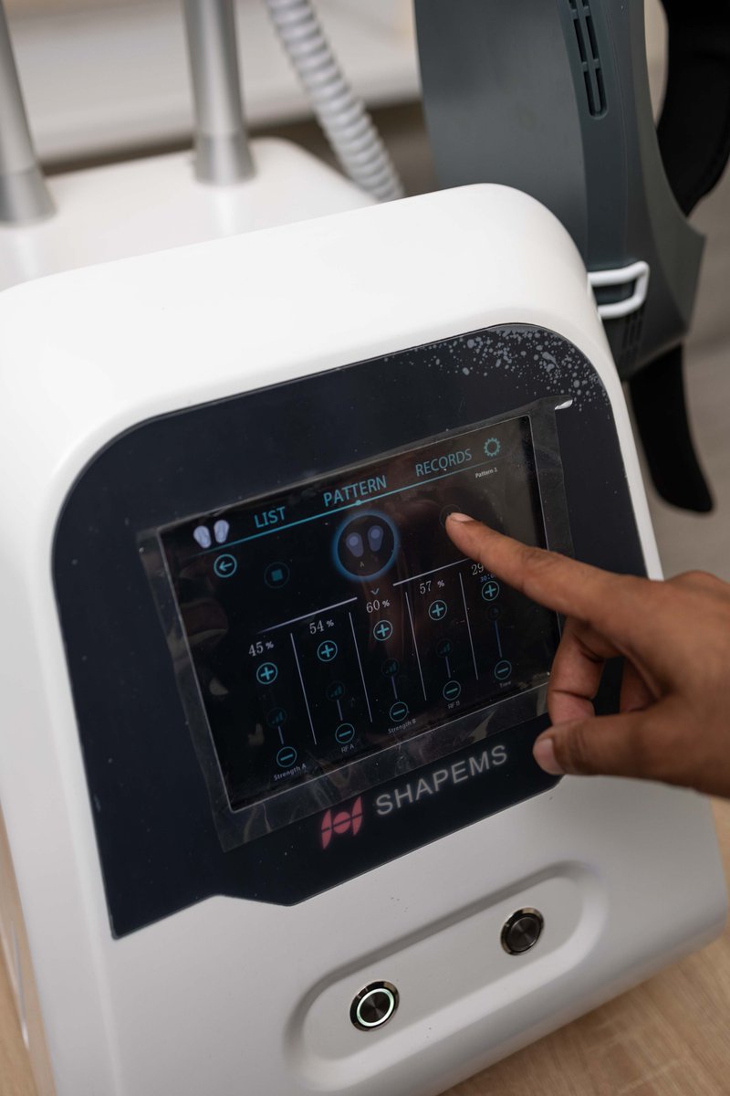 CryonickFactory's tweet photo. 🔥 Silhouette Shaper EMS by Cryonick — a new level of body shaping!

Up to 20,000 muscle contractions in just 30 minutes thanks to DEPS technology (7 Tesla).

✅ Fast muscle development
✅ Fat reduction
✅ Toned, defined contours
✅ No pain, no downtime

 #BodyShaping https://t.co/uGE86RlDWC