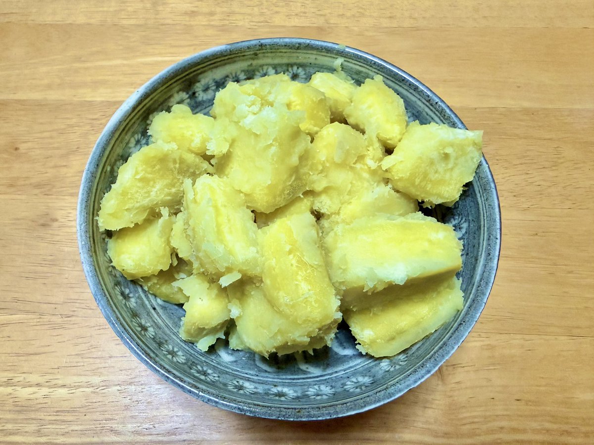 LakRilyn's tweet photo. お腹減ってたからレシピより小さめに切って、お酒なくて塩だけになったけどめっちゃ満足😊
https://t.co/iQPKPasSF4 https://t.co/sf5GSUCzY1