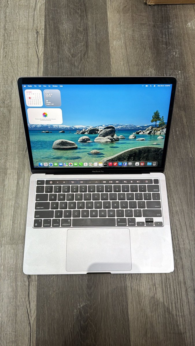 paraycomputers's tweet photo. 2020 MacBook Pro M1 chip 
8gb ram 256gb Touch Bar
 87% and 88% bh

7,000gh https://t.co/ByTrPnfHUk