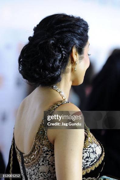 PartapGaurav's tweet photo. #14YearsOfEnglishVinglish 
English Vinglish premiered at the 2012 Toronto International Film Festival, where it received a 5-minute standing ovation Before its release, the film was screened for the Indian press and critics...
#Sridevi @_AdilHussain @priyagupta999 https://t.co/vL7iruCNg1