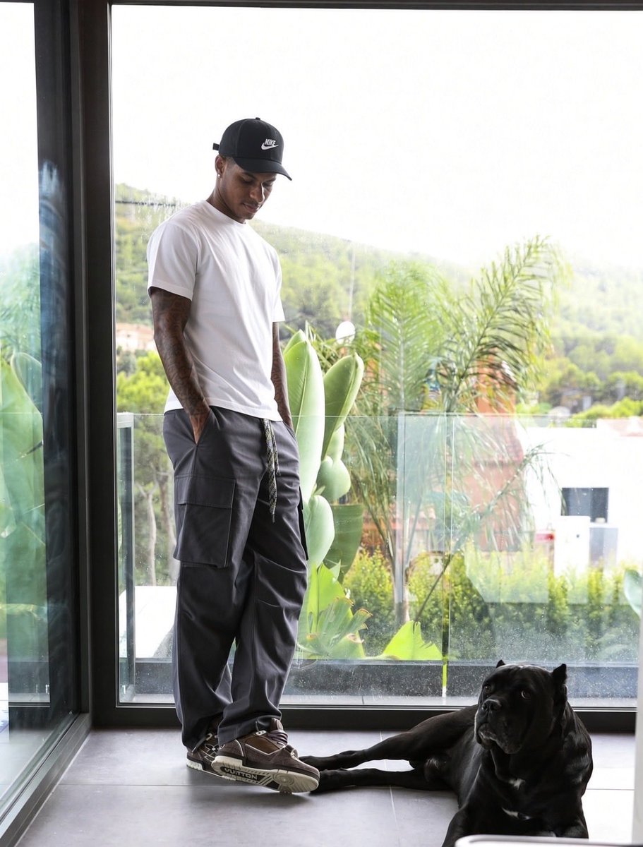 MarcusxRashford's tweet photo. 😎🐶 https://t.co/wi8jPHYjxV