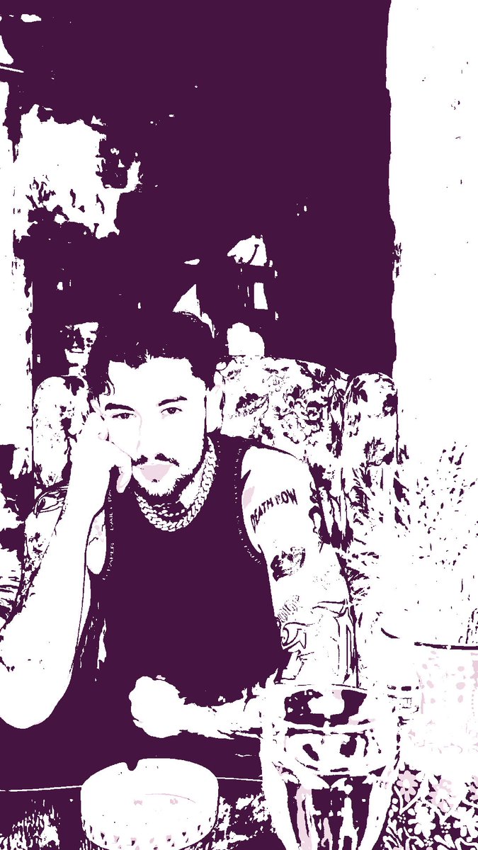 bilgeaydineer's tweet photo. yakın arkadaşım bana sürpriz yapıp bodrum’a gelmiş. gerçekten günün en güzel yanı tolga’nın buraya gelmesi oldu, sadece iki gün kalacak olması bile moralimi bozamaz. https://t.co/wb7TxjuOeZ