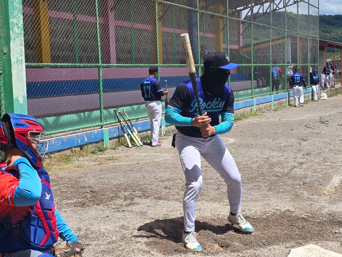 RJugada's tweet photo. 🥎🥎🥎🥎"La JugadaTV"🥎🥎🥎🥎
Matagalpa Nicaragua 
Estadio J.R A
Liga Softball Modificado 2da Temporada MT2026

Gas Central 🆚️ Rokies

#SoftballModificado2daTemporadaMT2026
#LigaSoftballModificadoMT2026

#RevistaDeportivaLaJugadaTV

🥎🥎🥎🥎"La JugadaTV"🥎🥎🥎🥎 https://t.co/mH62jVDtRc