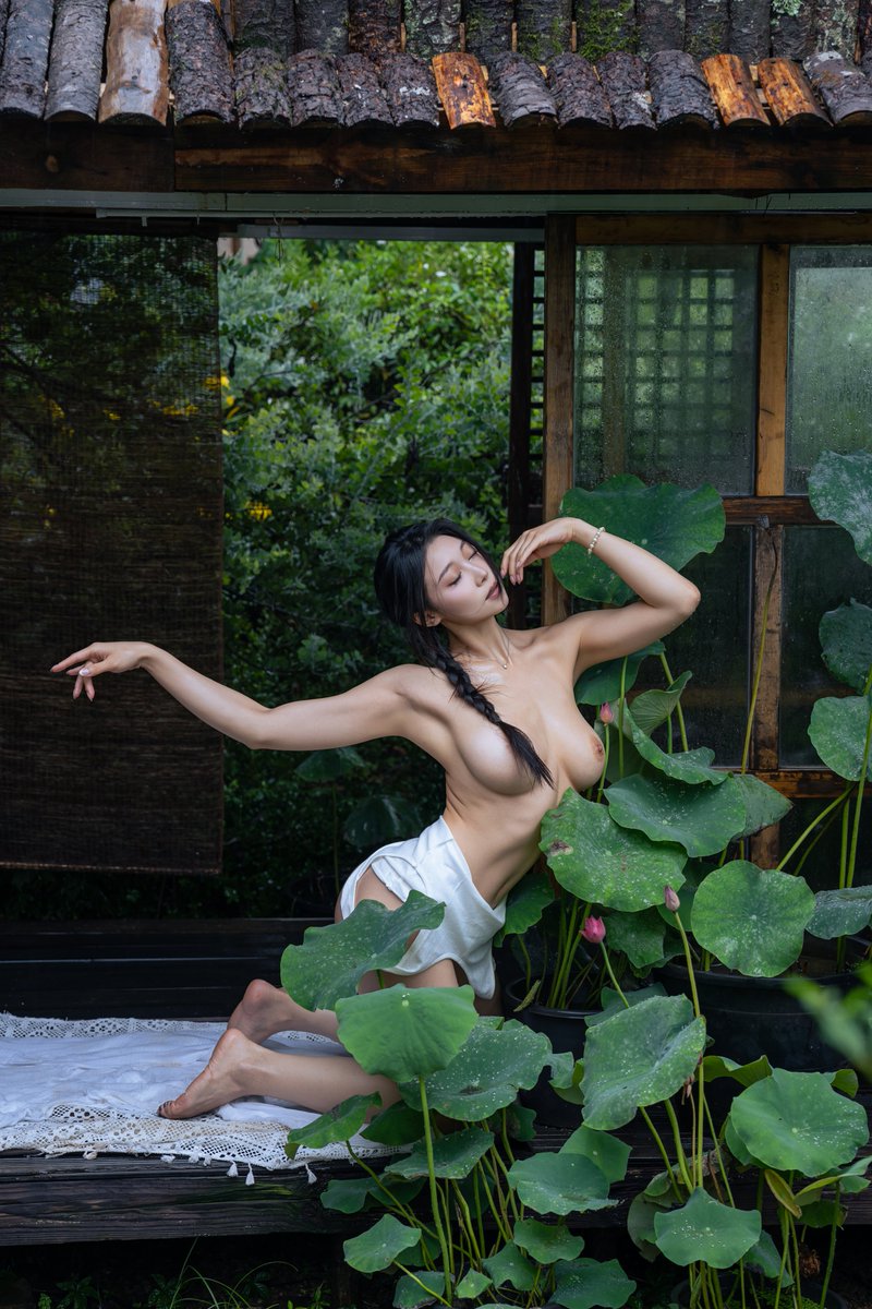 Yoga_miao_'s tweet photo. 映日繁花别样红
摄影:@Yunx1x1 
模特:@Miao_yoga https://t.co/d4nUjDhEuc
