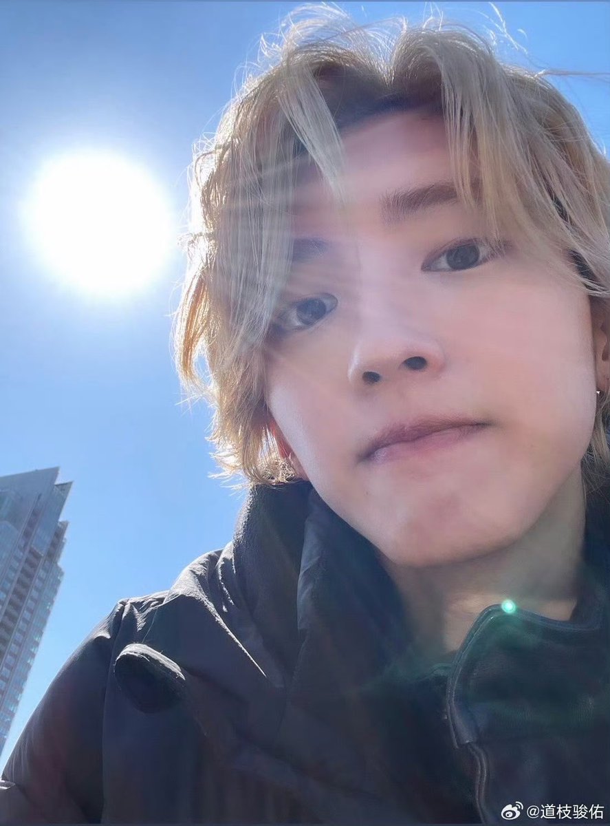 cloudmememichi's tweet photo. blue sky https://t.co/KMjoPfil1q