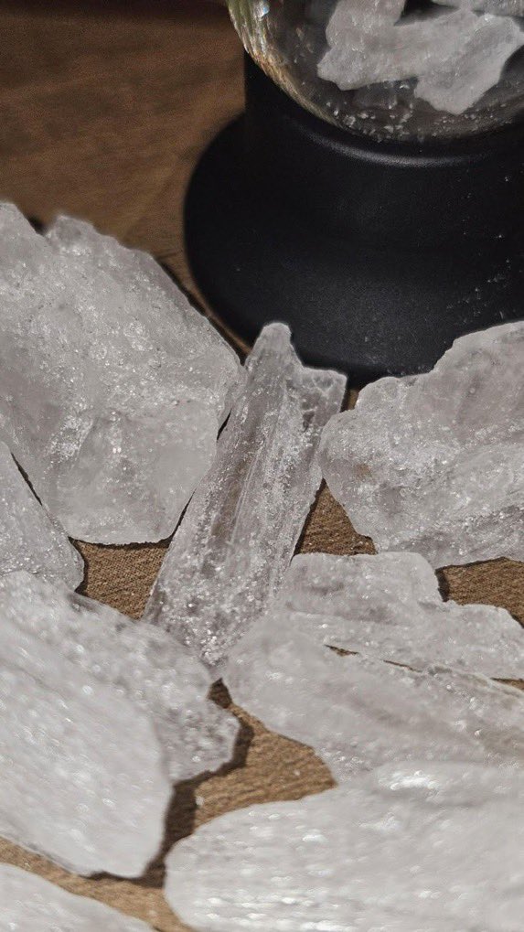 cookiemonsta069's tweet photo. Bought my first Meth today 😌 
Rate the quality?? #drugtwt #Meth #FatmaBetülSayan https://t.co/SlOqnOnnjH
