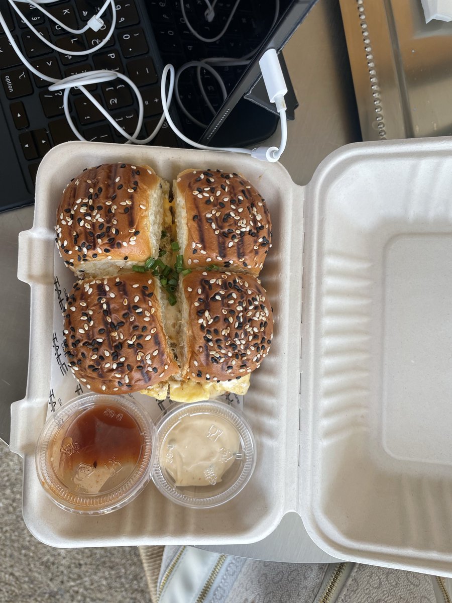Laysstudycenter's tweet photo. 🥪🍵 https://t.co/BIgSfzTgT4