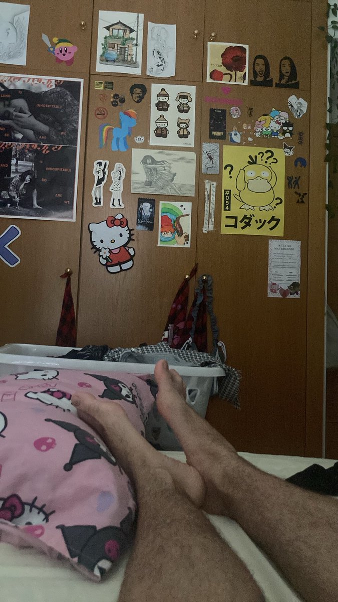 Amokishin's tweet photo. En la habitación de mi diosa @sweetielilith https://t.co/XWe20wvCB2