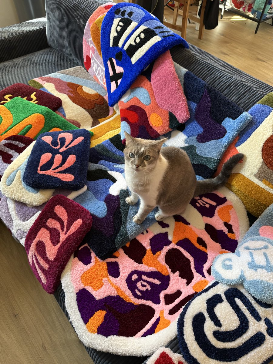 edddwyn's tweet photo. Carpette https://t.co/m25UwLU49q