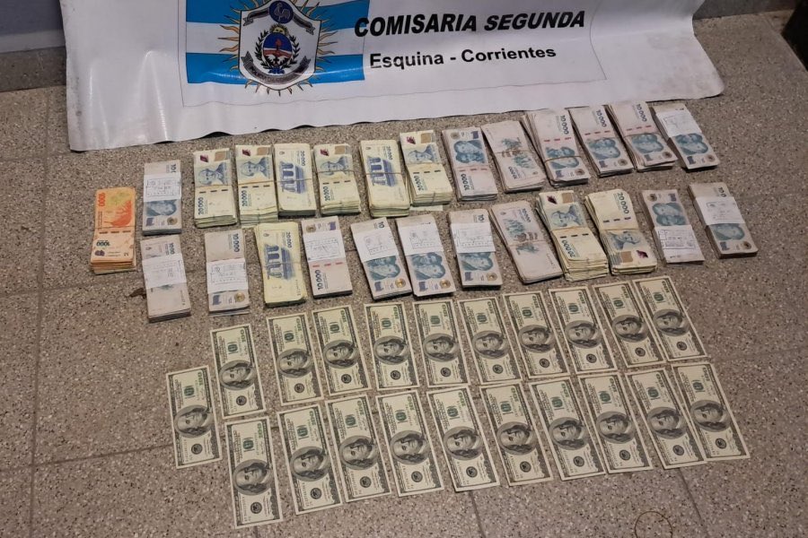 CtesHechos's tweet photo. #esquina cria cuervos . En una vivienda ubicada en Pasaje Los Flotadores de la dicha ciudad correntina, se habrían sustraído más de 14 millones de pesos -moneda nacional y extranjera . Era el hijo que robo al papa y abuelo. https://t.co/KyG0EfLl6p