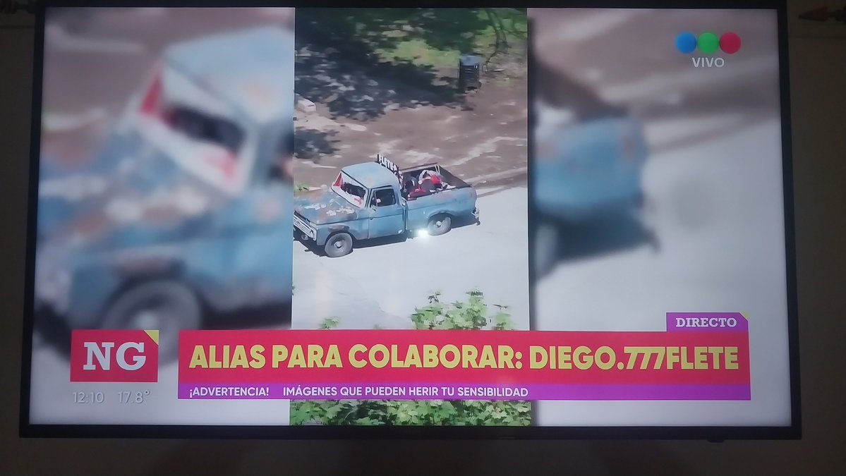 Ytph16's tweet photo. Le rompieron la chata a un hombre que no era de Newell's, usaba de flete llevando en este caso a hinchas que iban al coloso el sabado y estan identificados  los agresores que son de Bentral...vamos a ver si ahora salen ayudar el orejudo y la yermu ,parrafo aparte para los medios. https://t.co/ZvUT88CeSc