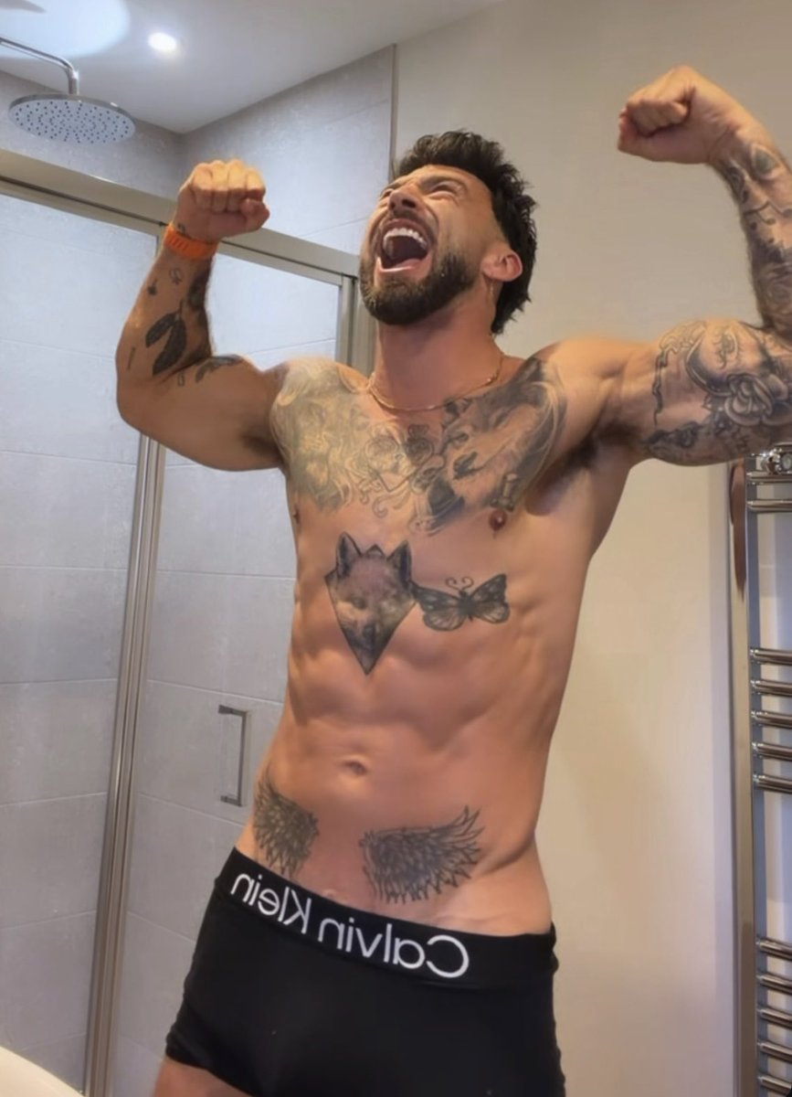 BritishWankBank's tweet photo. Jake Quickenden is such a slut 💪🏼🍆 https://t.co/BfOVDAy2Ta