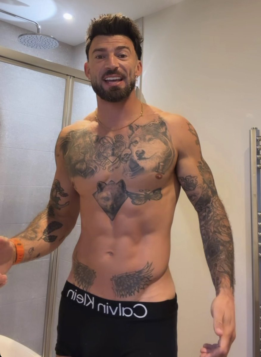 BritishWankBank's tweet photo. Jake Quickenden is such a slut 💪🏼🍆 https://t.co/BfOVDAy2Ta